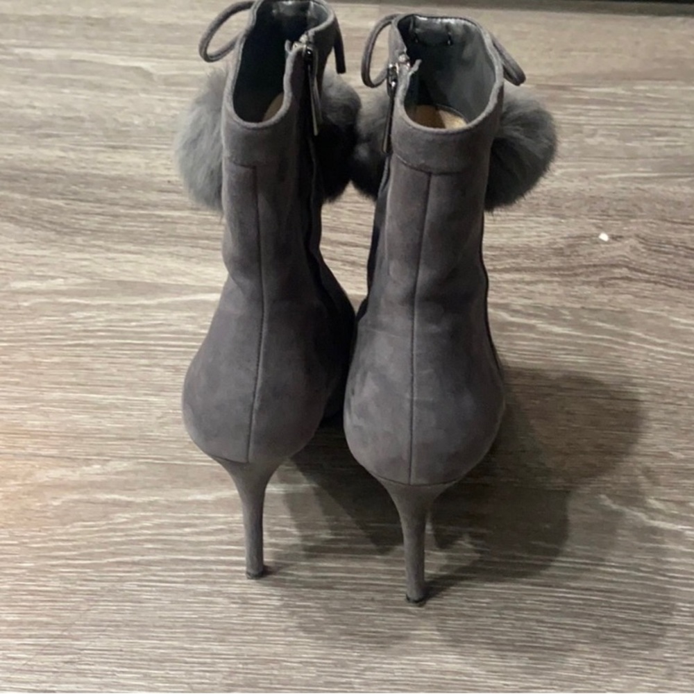 Micheal Kors Heels - Picture 3 of 4